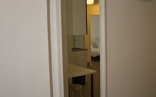 Los Angeles Apartment