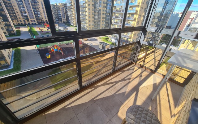 Апартаменты Шведская Крона трехкомнатные у Удельного Парка