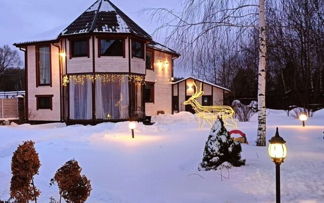 Privat House v Poselke Velikie Ozyora