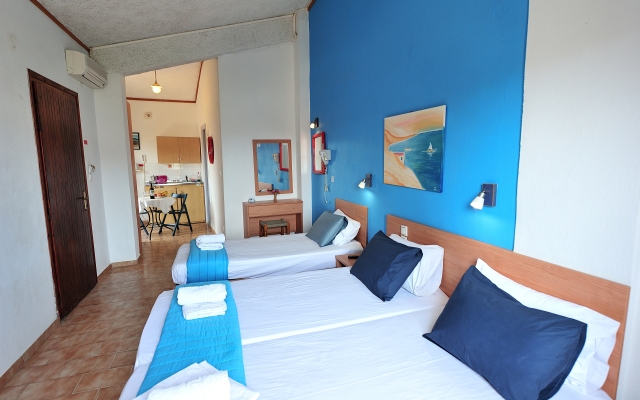Amalthia Studios Apartments