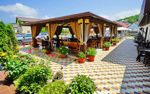 Mirazh-Prestizh Guest House