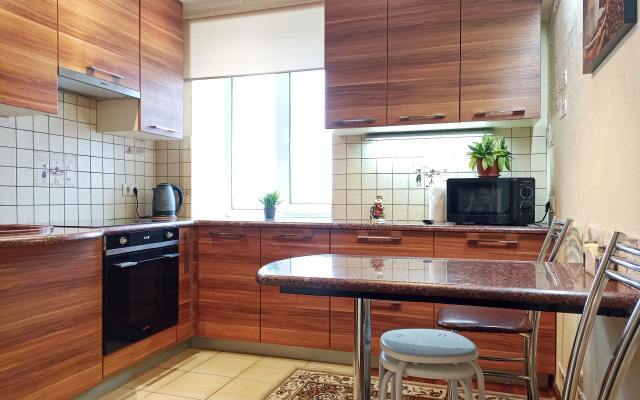 Квартира Двухкомнатная у Метро Козья Слобода