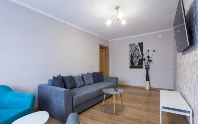 Апартаменты Трёхкомнатные Центр, Ленинский 29, Колибри#29