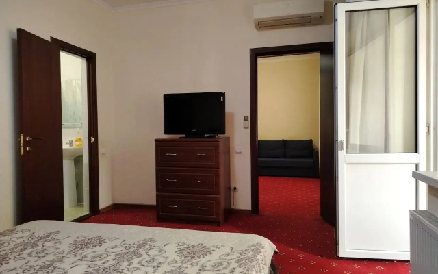 Апартаменты двухкомнатные у моря 208