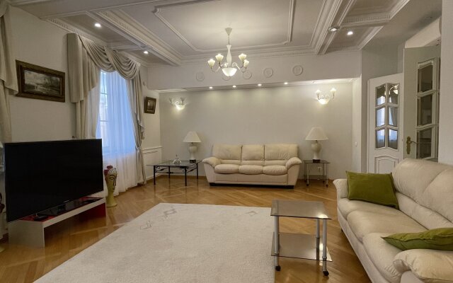 5-komnatnye HomeApart pr-t Nezavisimosti, 13 Apartments