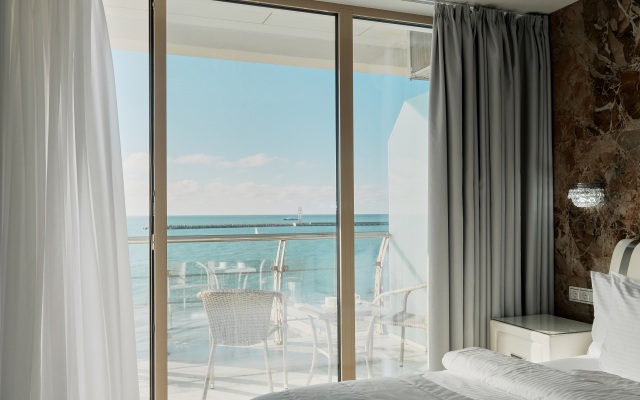 Отель Серенити Премиум