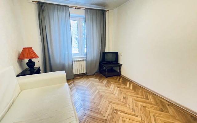 Tryohkomnatnye na Proletarskom Prospekte 17 Apartments
