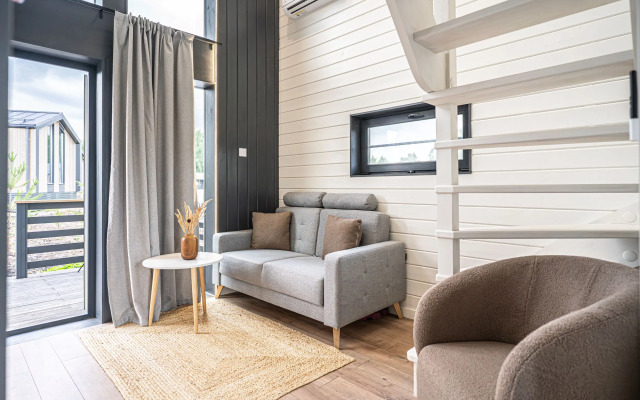 Отель Русские сезоны Эмбиент парк