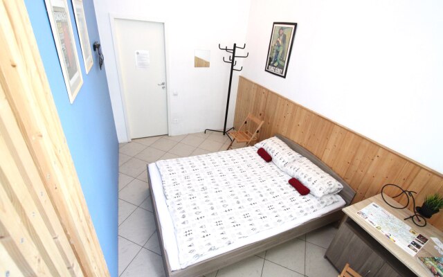 BedAndBike Hostel