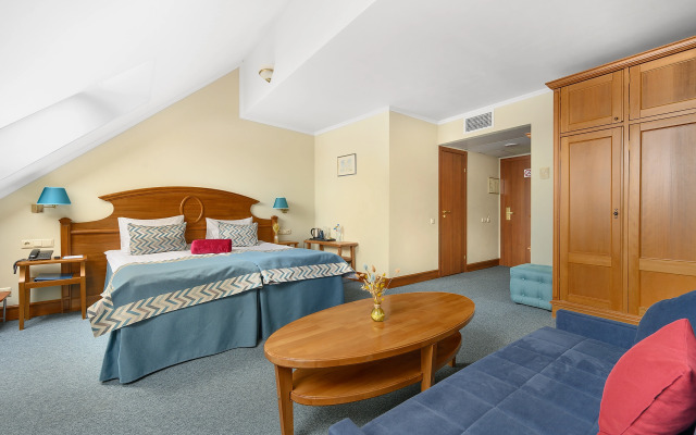 3 Mostа Hotel