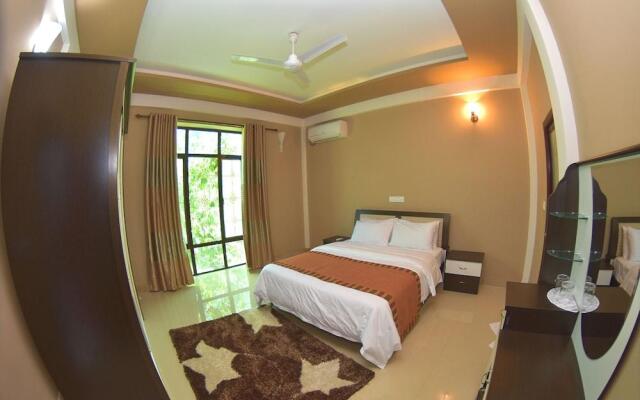 Calyx Grand Fuvahmulah Guest house