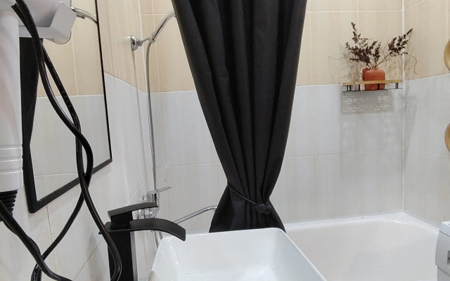 Yermak Neftyaniki Flat