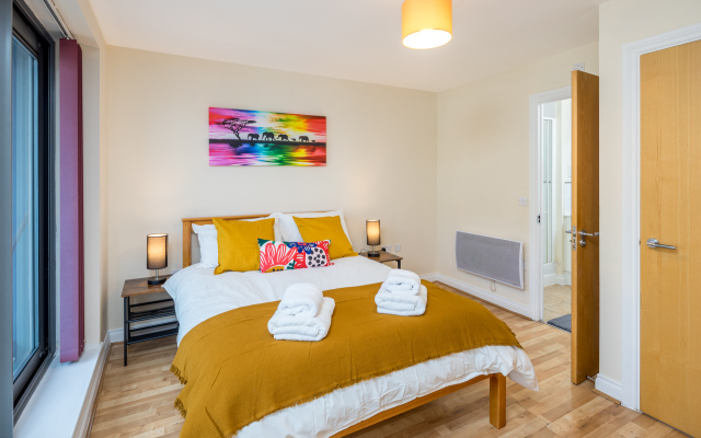 Ashleigh 2 bed apartment in the Centre of Watford