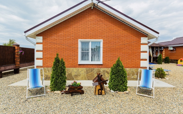 Yasenskaya Kosa-Azovskaya Krasa Guest House
