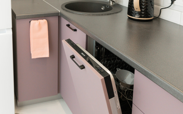 Апартаменты-студия Города 30 кв.м. с двуспальным диваном и панорамными окнами, с 3 по 6 этаж