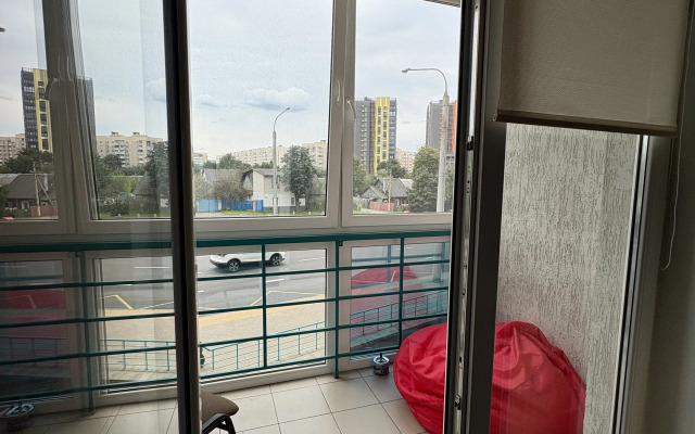Komfortnaya Studiya v Sovremennom Dome Flat