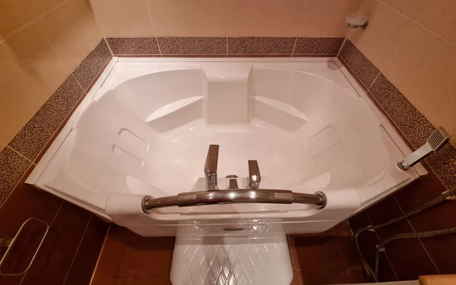 Na Ul. Staronikitskaya 105A Flat