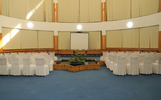 Expo Hotel