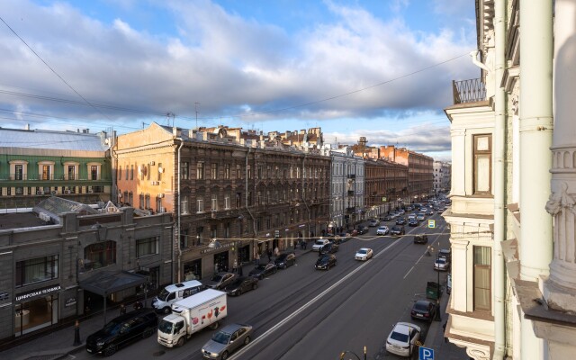 Апарт-Отель 1 LetYourFlat "Владимирский 10"