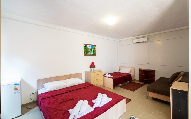 Uyut Guest House
