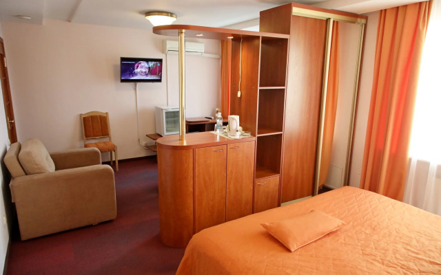 Turist Hotel