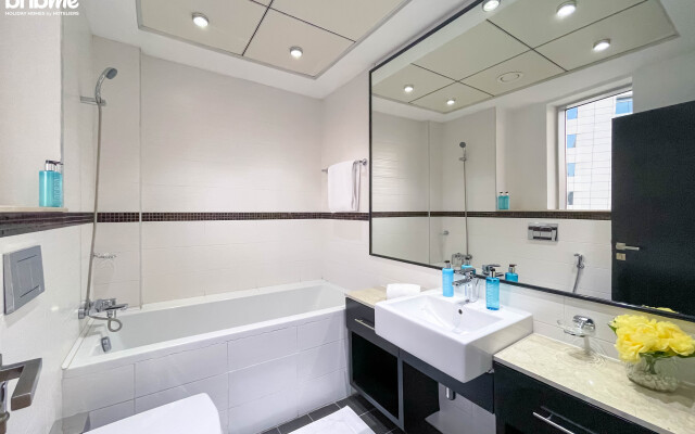 Апартаменты Luxury Penthouse with Marina and Sea Views|bnbme-2301