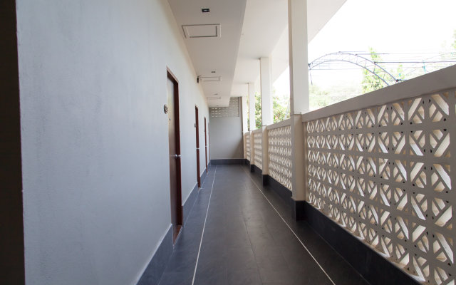 ZEN Rooms Phiphit Phokhai Hotel