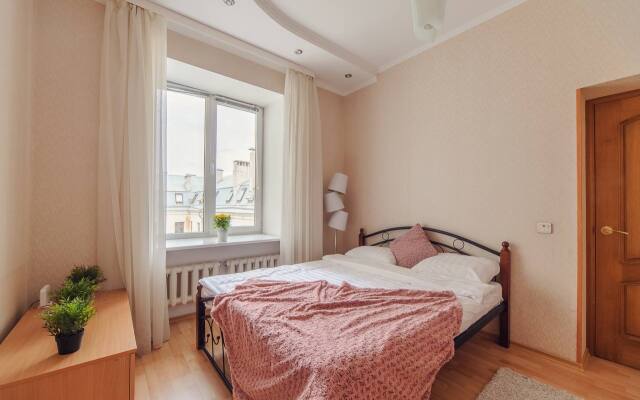 3-komnatnye HomeApart K. Marksa, 25 Apartments