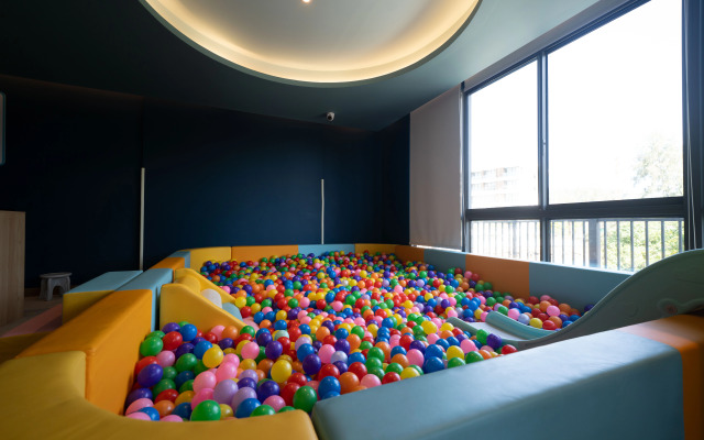 Апартаменты Sunshine Beach Studio