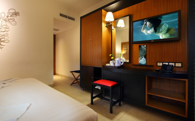 The 101 Bali Fontana Seminyak Hotel