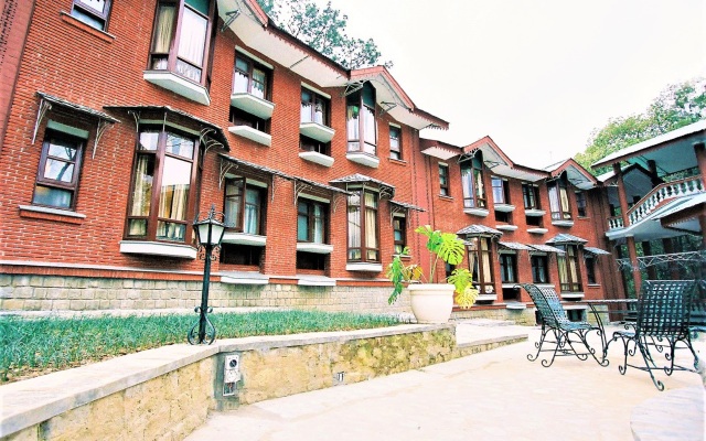 Отель WelcomHeritage Taragarh Palace