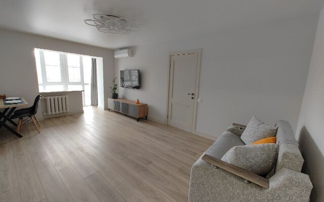 Flat na Lenina 328/2