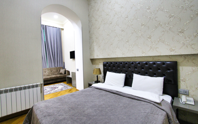 Pilot Baku Hotel