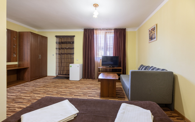 Viktoriya ONE Guest House