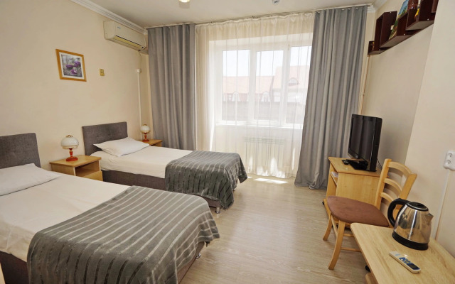 Tuapse Hotel