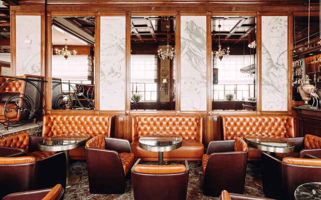 Отель Амбассадори