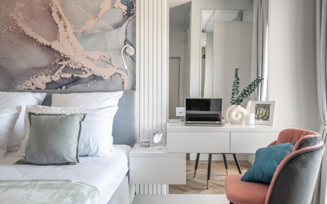 MyhomeYourhome Na Yana Fabritsiusa 64 Apartments