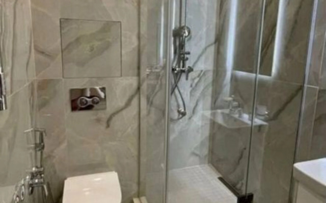 Na Ulitse Uchitelskoy 5 Flat