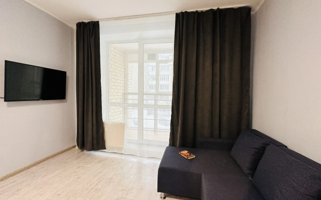 Bol'shaya Odnokomnatnaya U Balatovskogo Parka Flat
