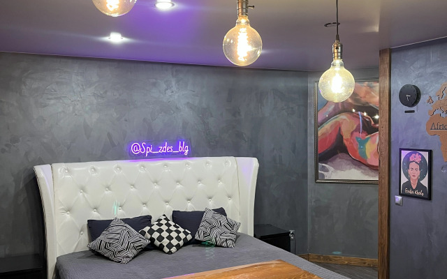 Dizaynerskaya Studiya Flat