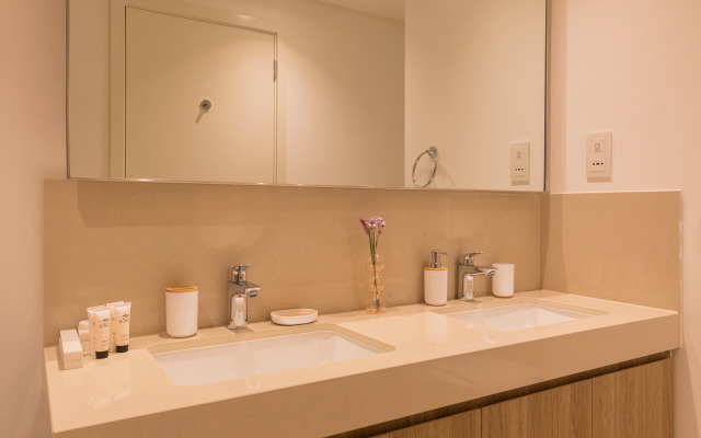 Welcome Home in Downtown Views Apartments