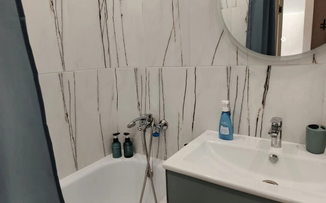 Квартира 1-комнатная с видом на озеро, 10/23 эт.