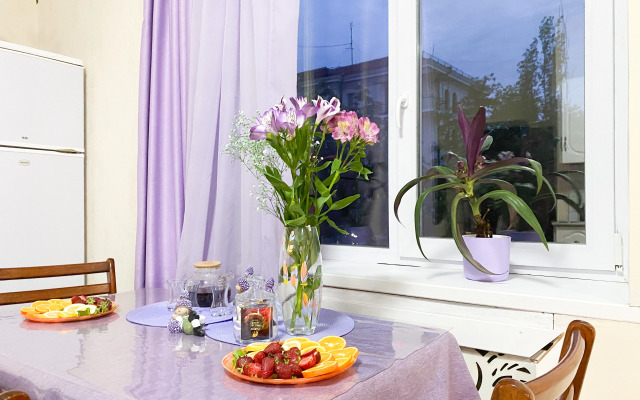 Happiness Live in the center of Sevastopol Apartment