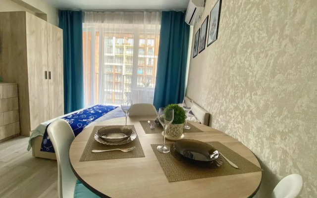 Na Pervoy Linii Morya Flat
