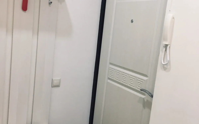 Na Ulitse Uchitelskoy 9 Flat