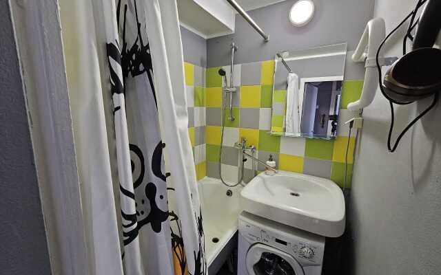 1b Slavyanskiy Bulvar 15 Apartments
