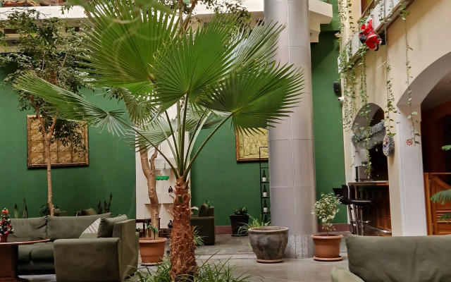 Ararat Hotel