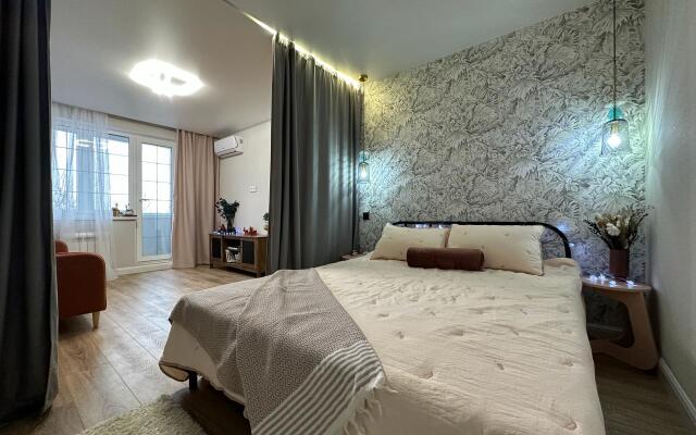 S balkonom Flat