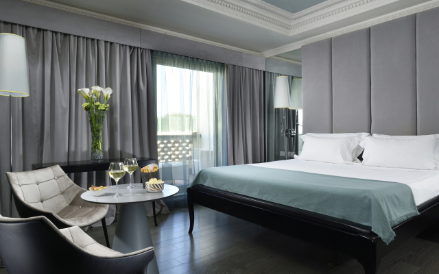 Leon's Place Hotel