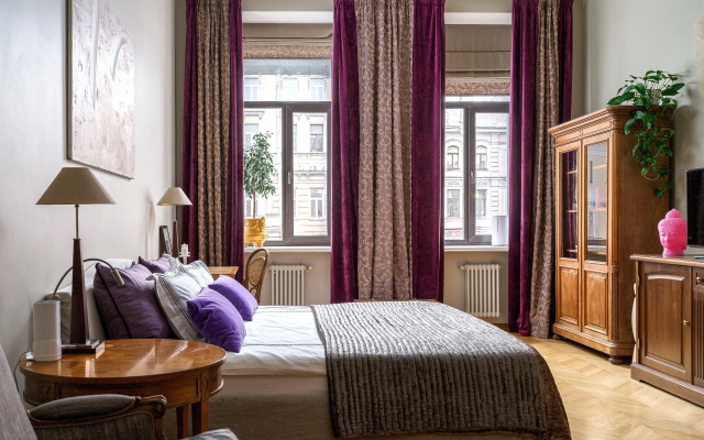 Апартаменты с видом на канал Грибоедова у Невского проспекта